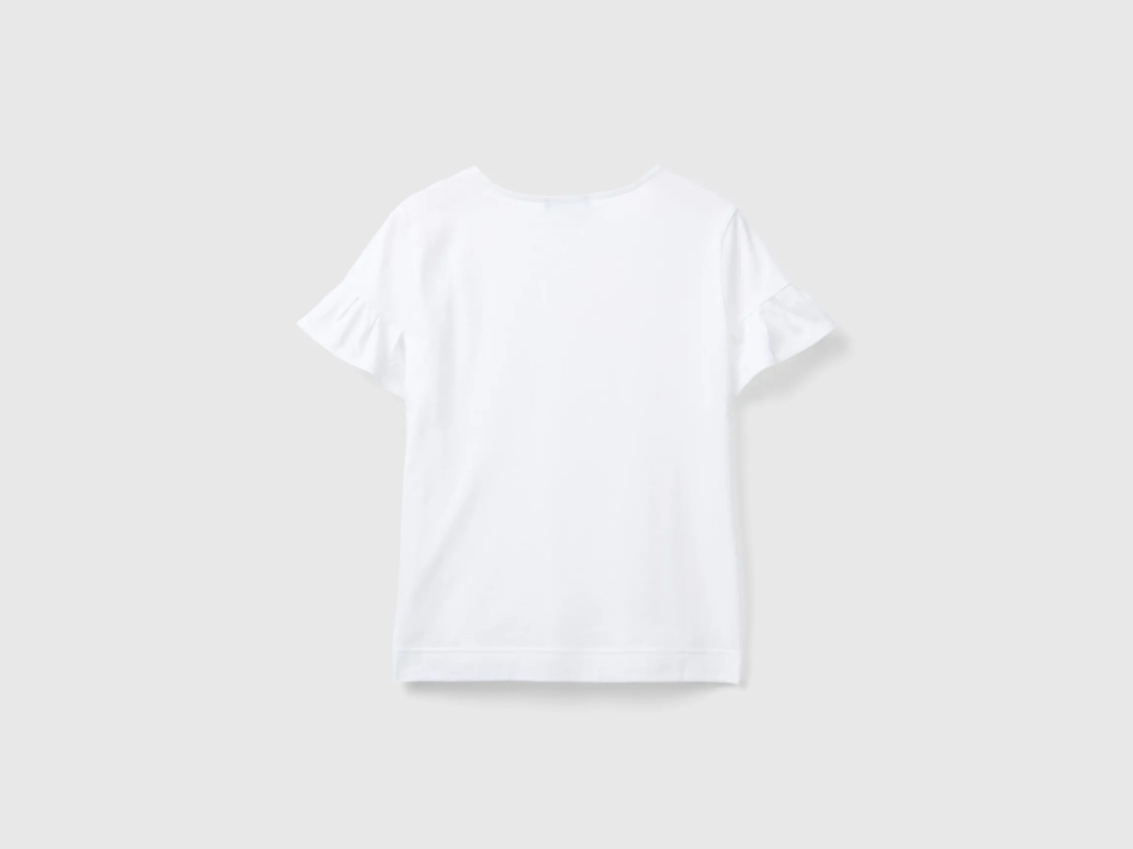 T-shirt with ruffled sleeves