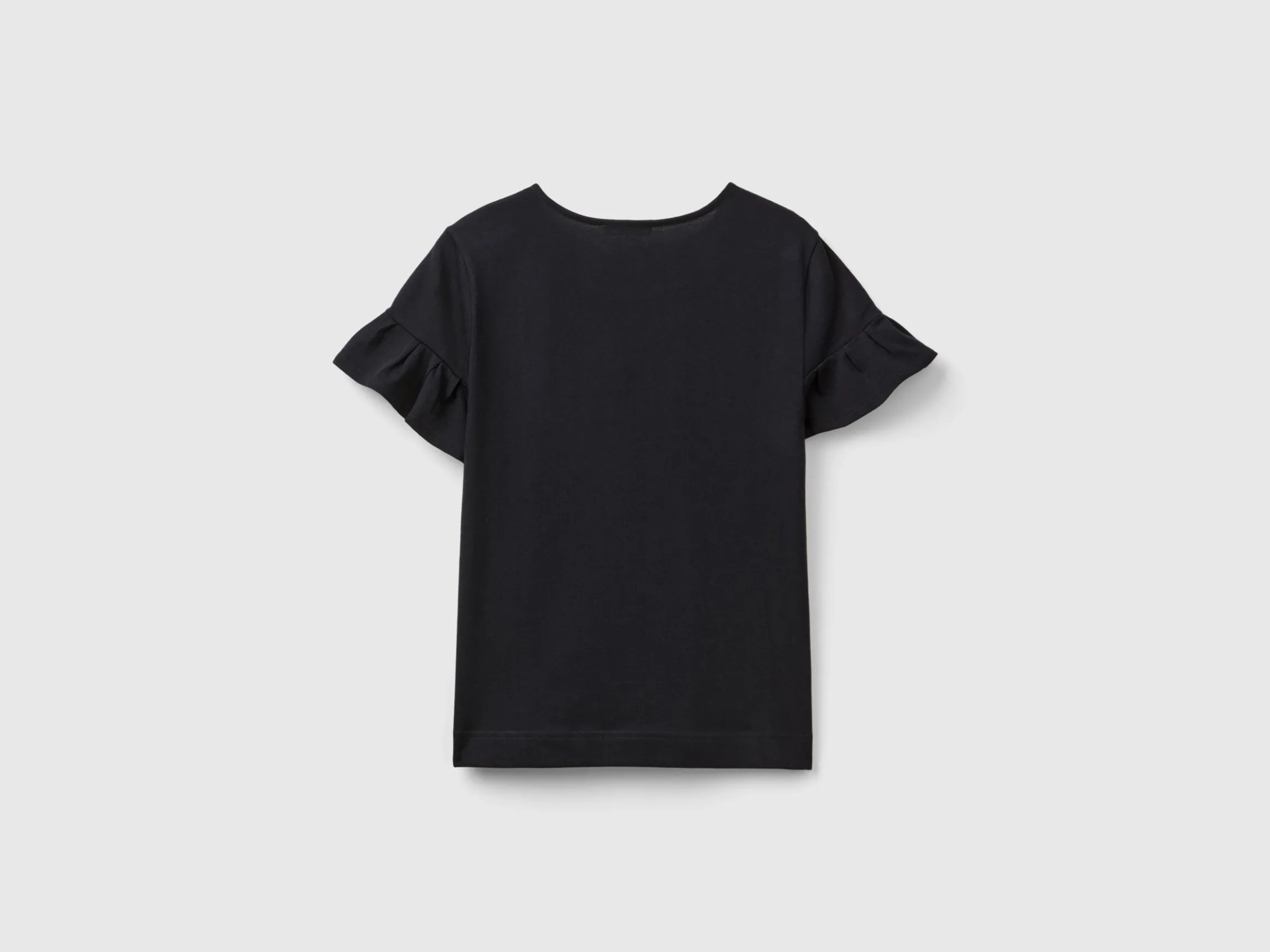 T-shirt with ruffled sleeves