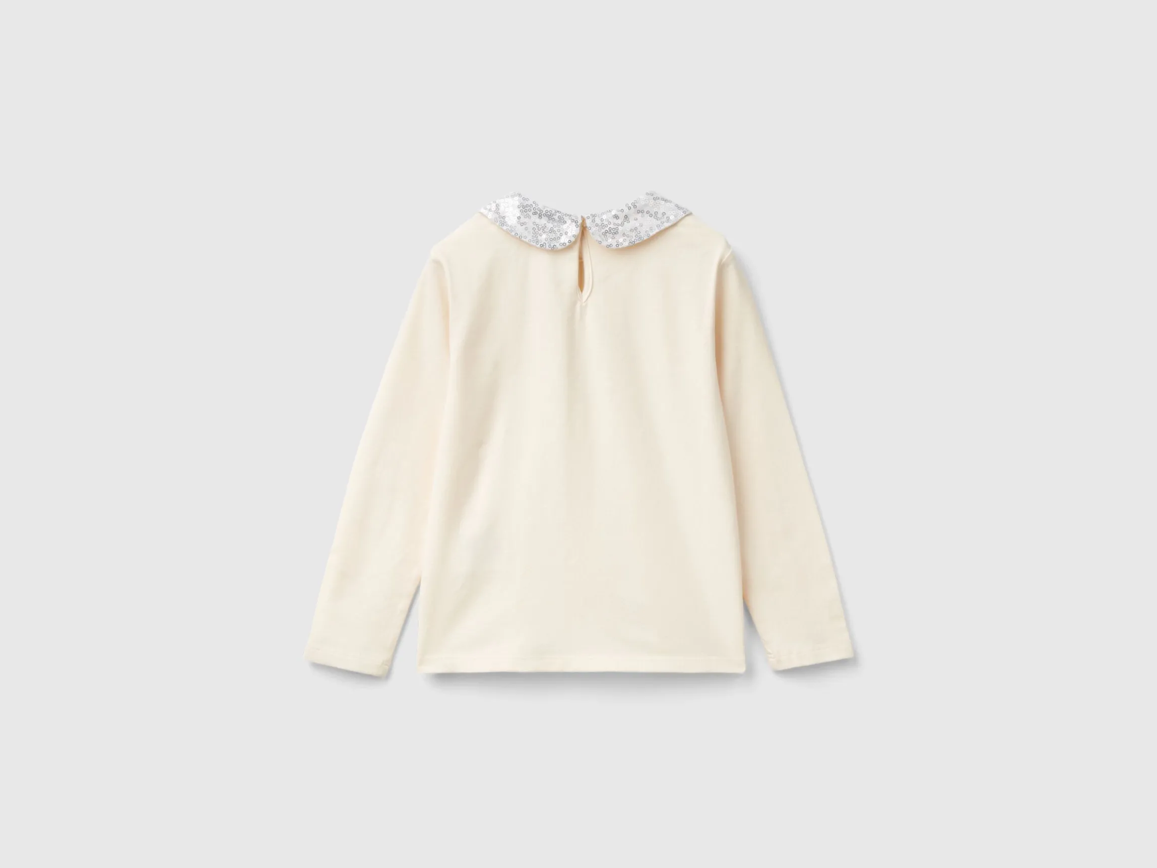 T-shirt with sequin collar