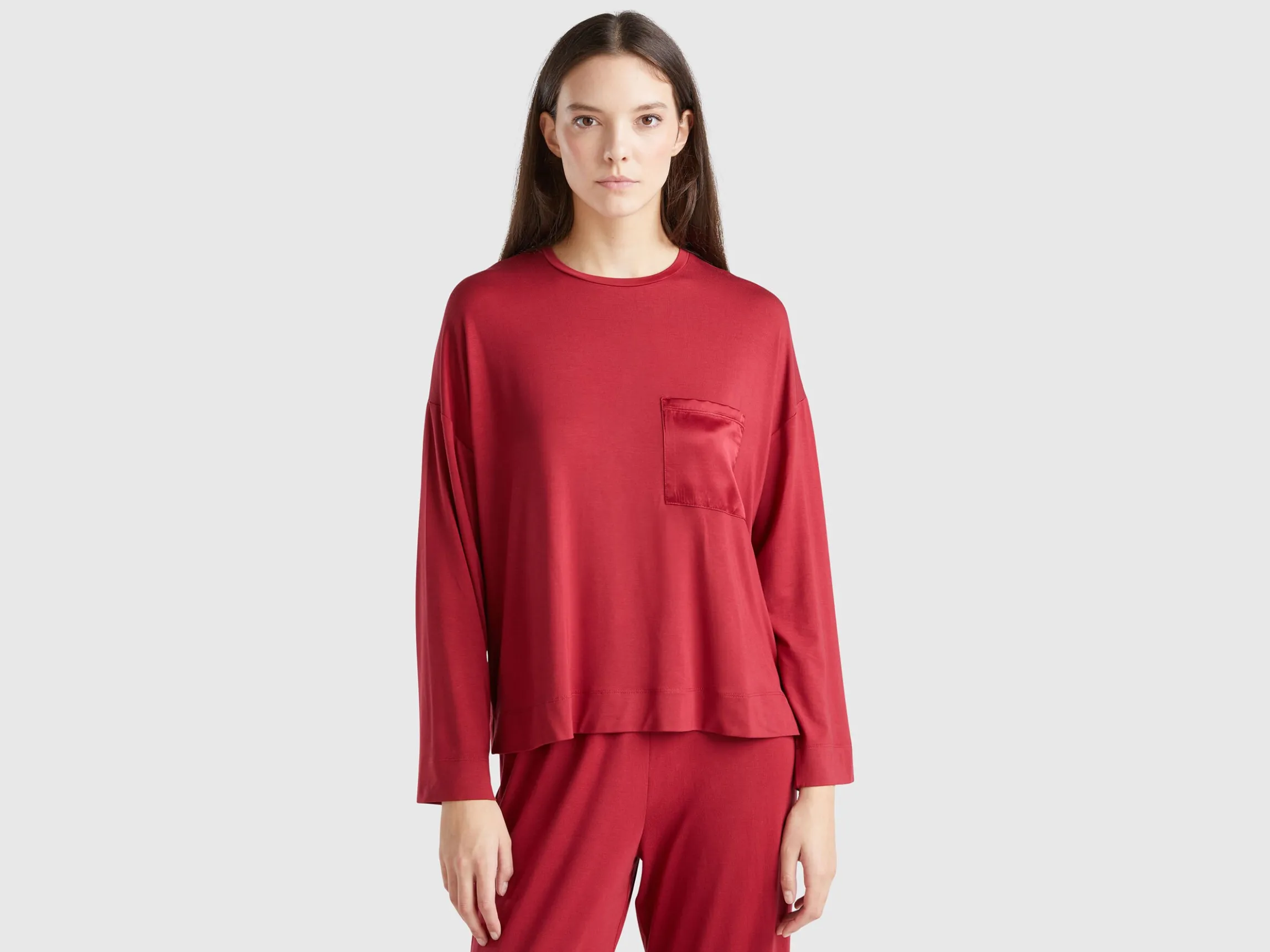 T-shirt with silk pocket