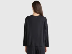 T-shirt with silk pocket