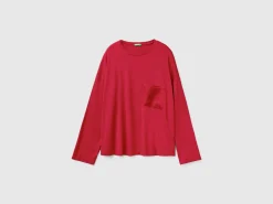 T-shirt with silk pocket