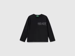T-shirt with thick print