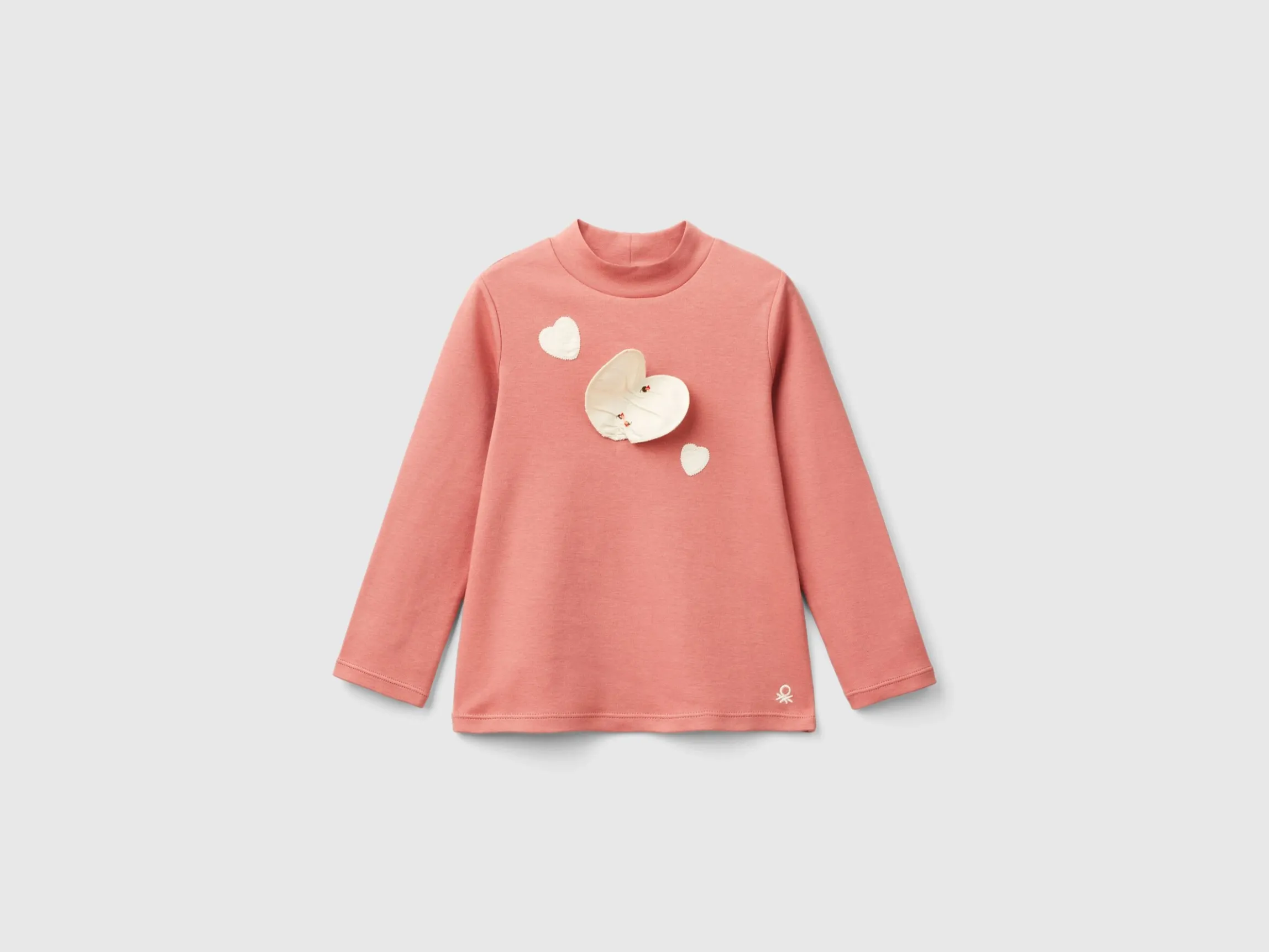 Turtle neck t-shirt with heart patch