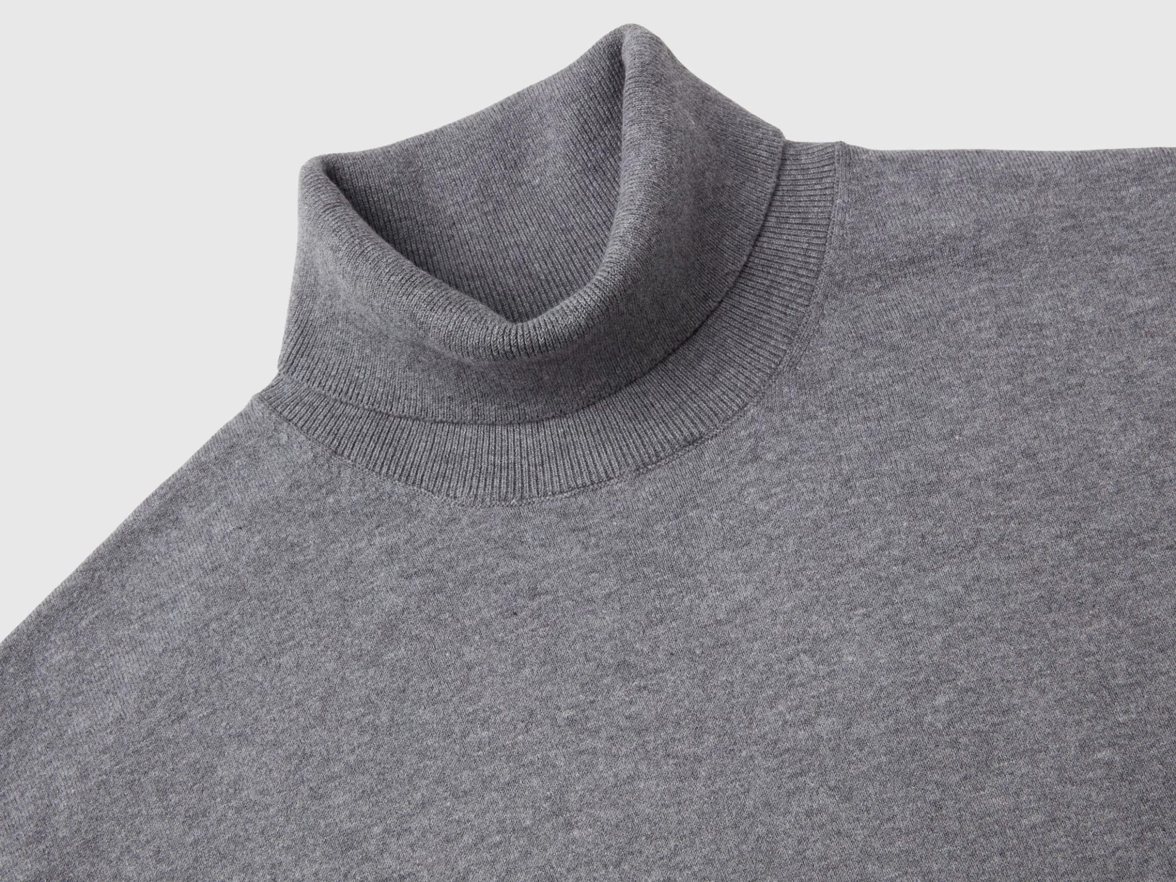 Turtleneck in lightweight cotton blend