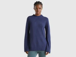 Turtleneck sweater with slits