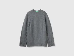 Turtleneck sweater with slits