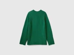 Turtleneck sweater with slits