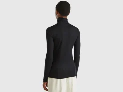 Turtleneck t-shirt in viscose and cashmere blend