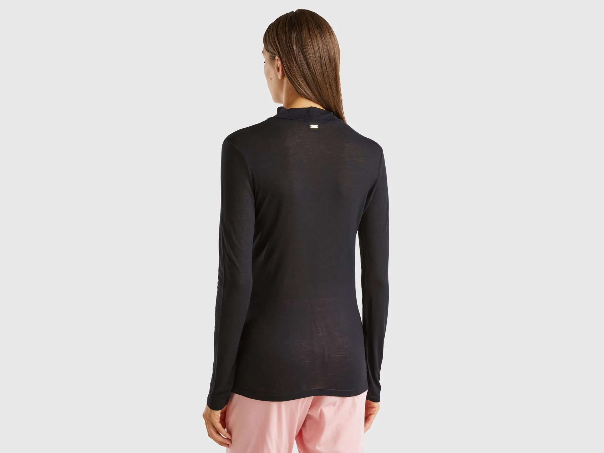 Turtleneck t-shirt in viscose and wool blend