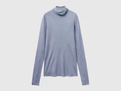 Turtleneck t-shirt in viscose and cashmere blend