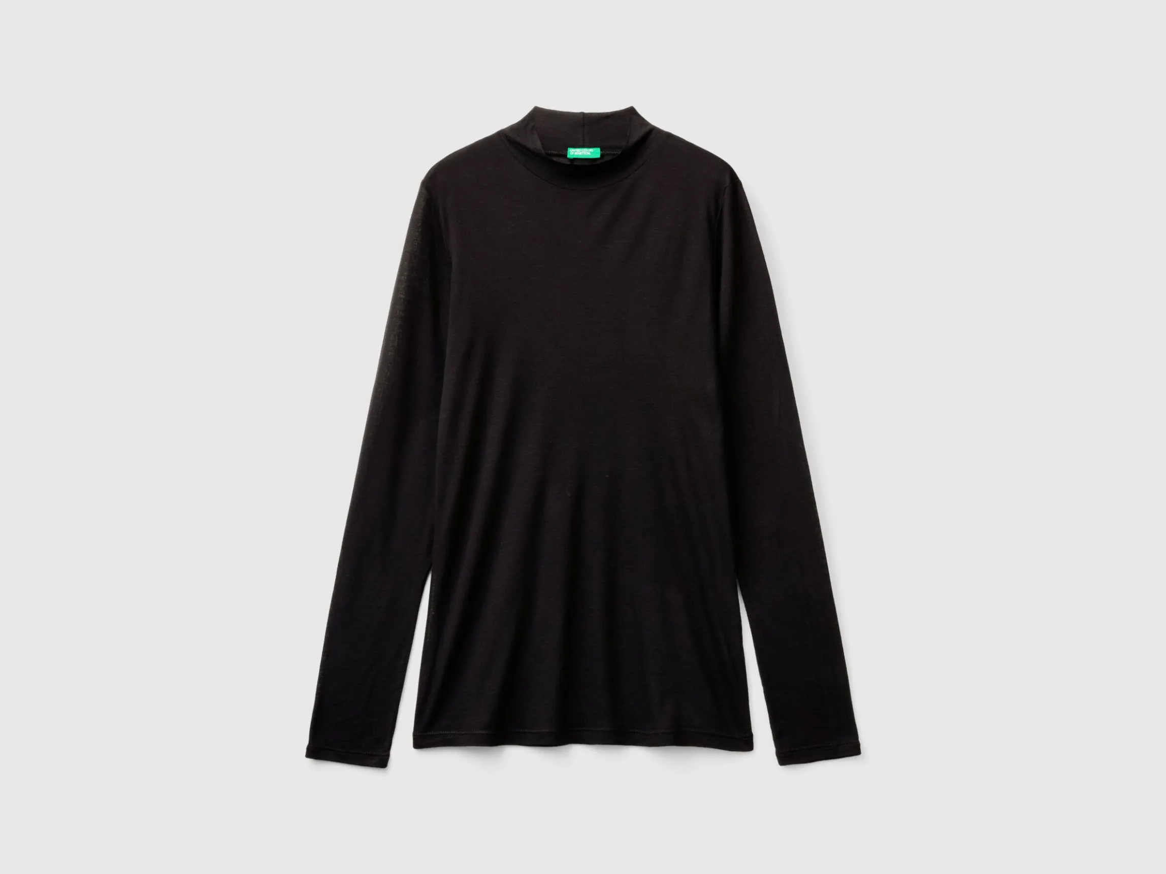 Turtleneck t-shirt in viscose and wool blend