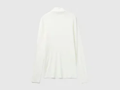 Turtleneck t-shirt in viscose and cashmere blend