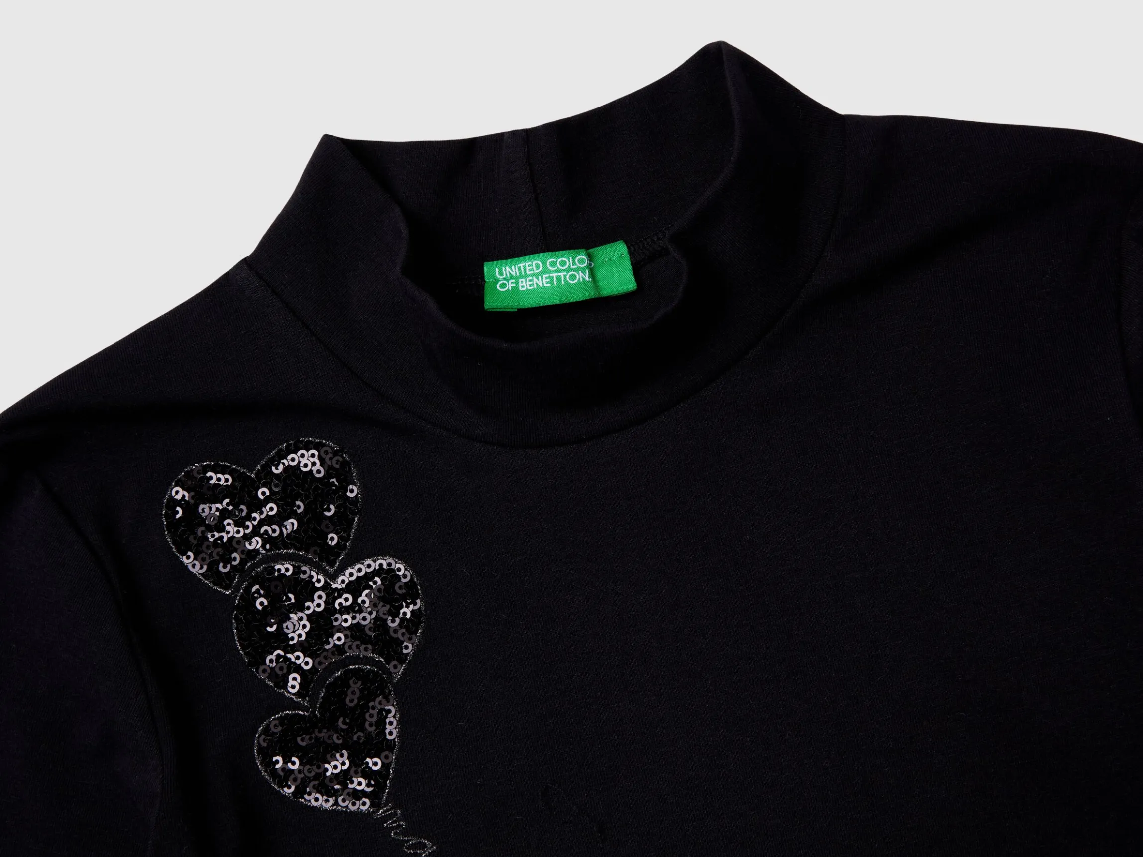 Turtleneck t-shirt with sequins