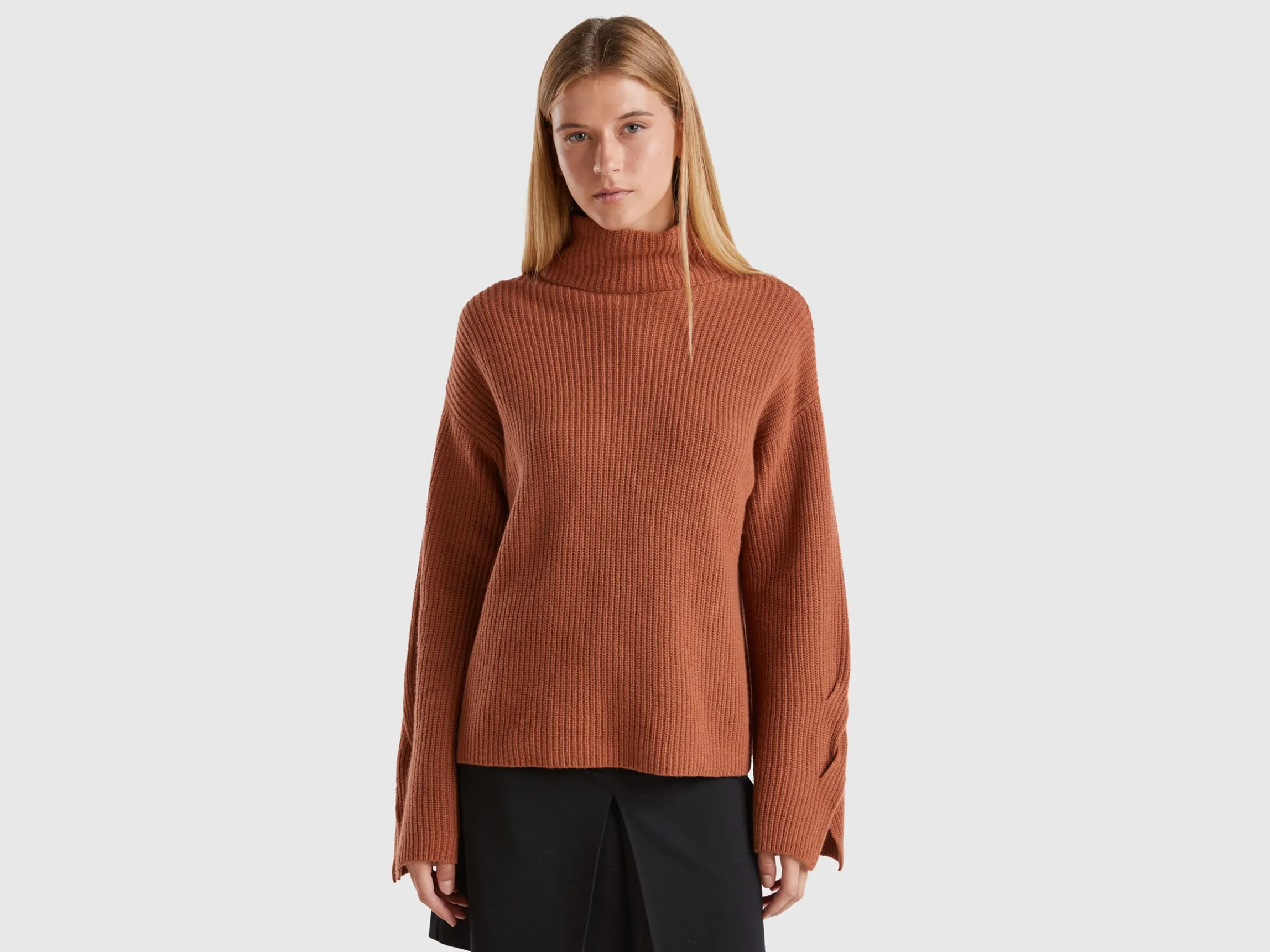 Turtleneck with wide collar