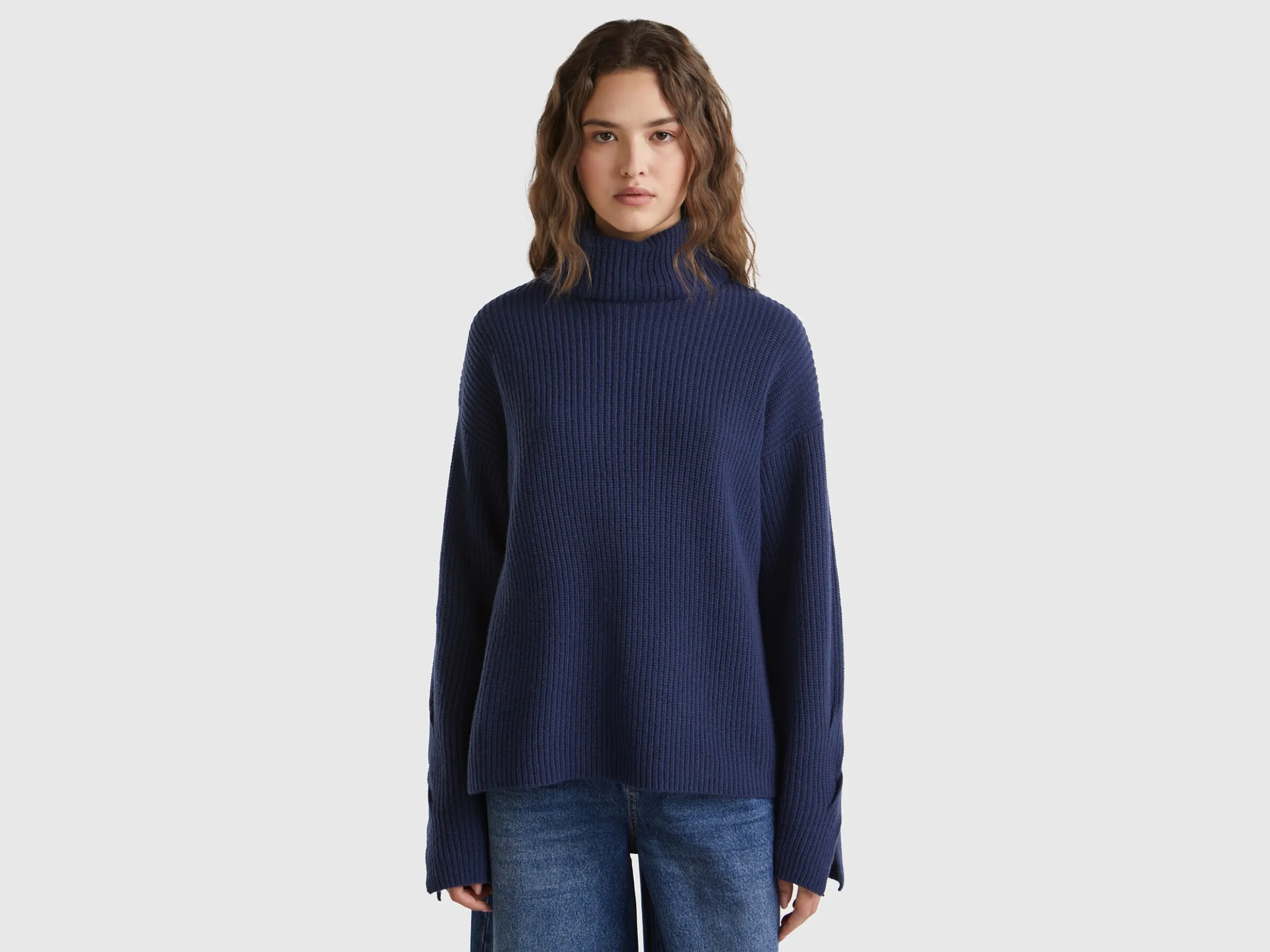 Turtleneck with wide collar