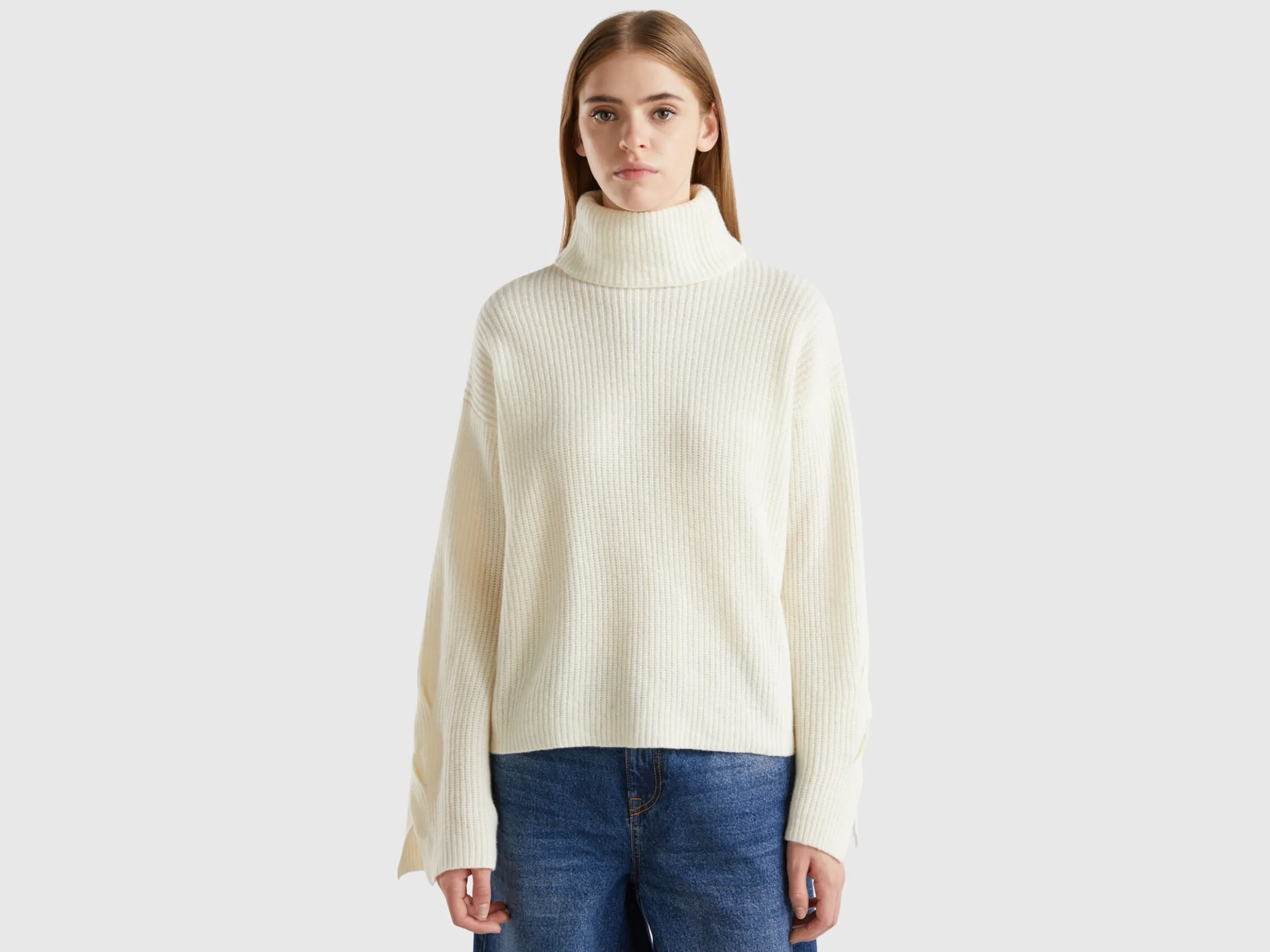 Turtleneck with wide collar