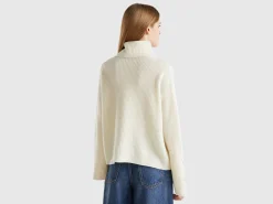 Turtleneck with wide collar