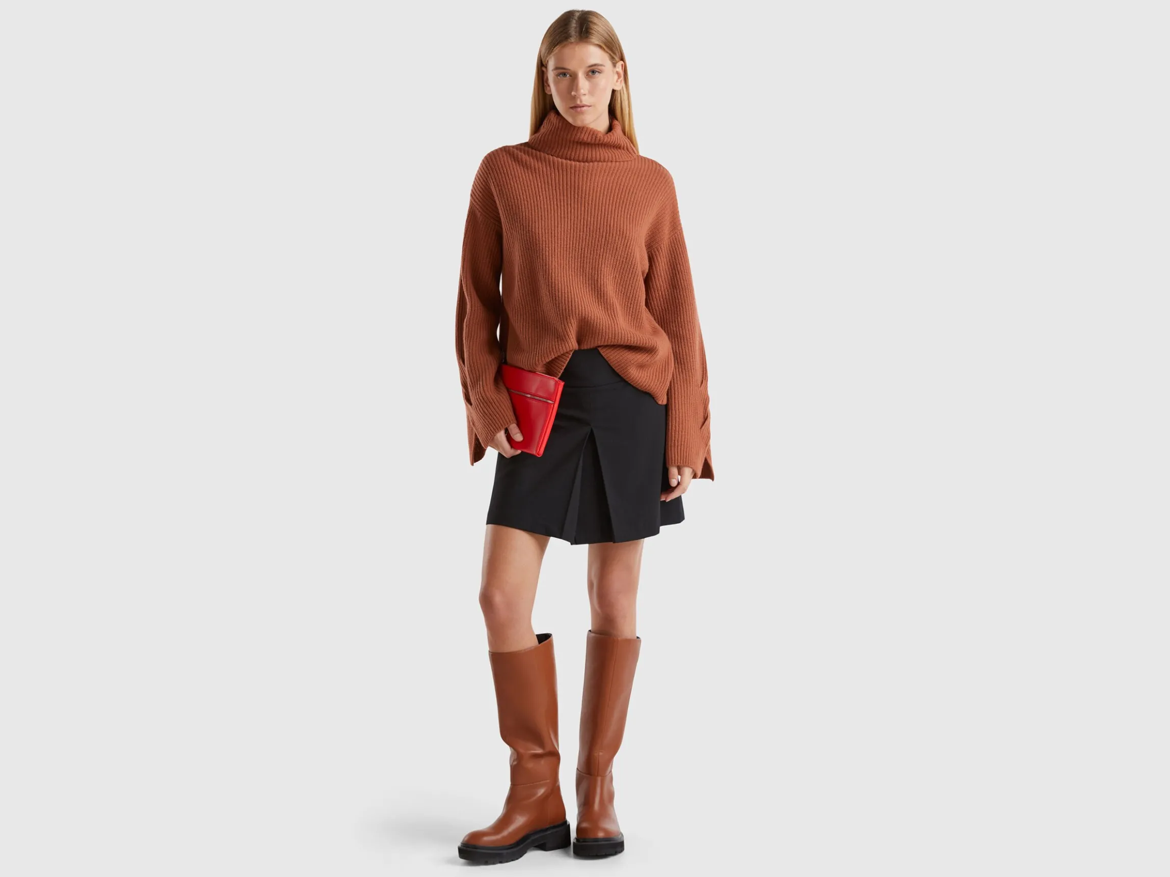 Turtleneck with wide collar