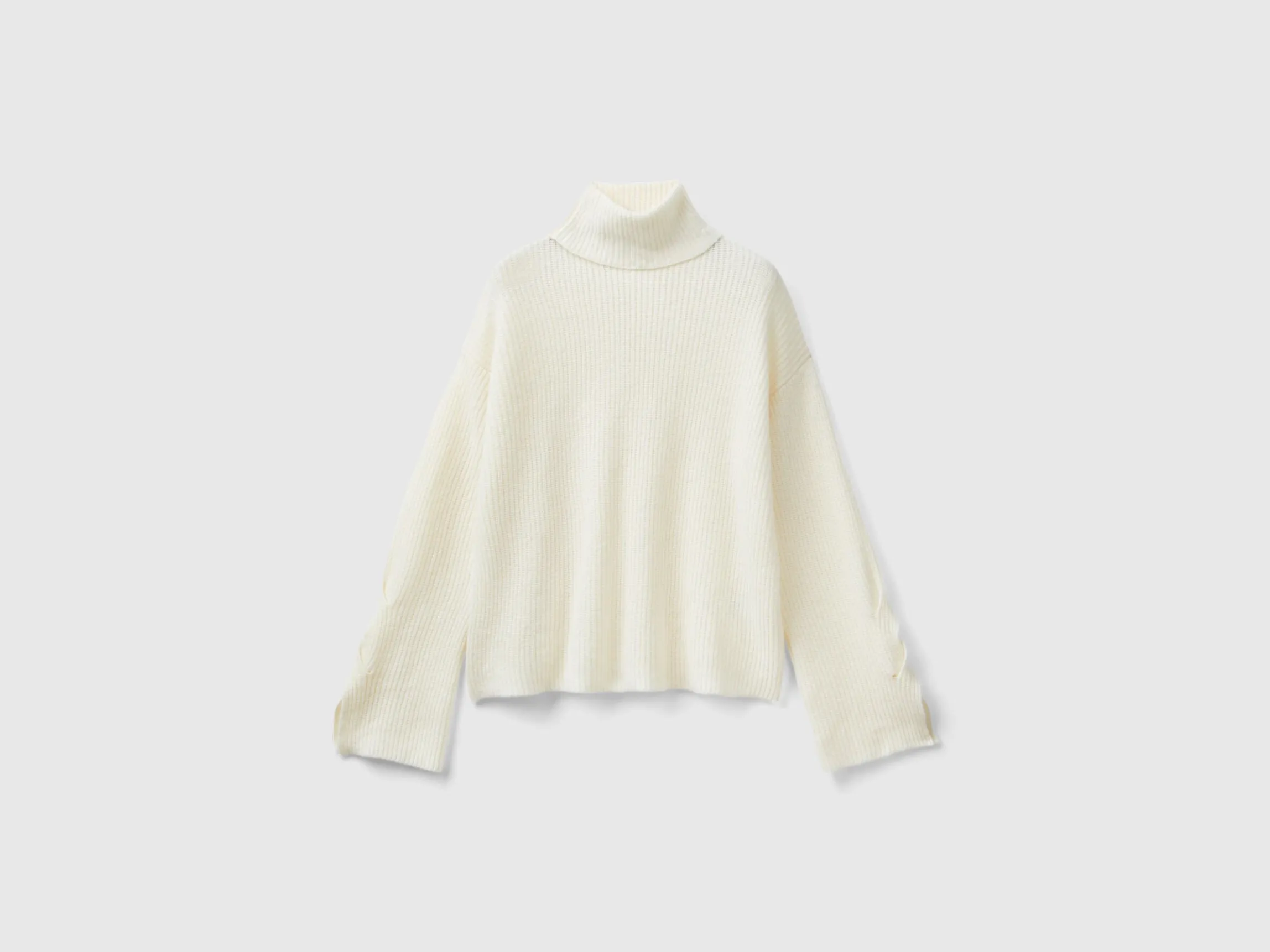 Turtleneck with wide collar