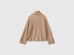 Turtleneck with wide collar