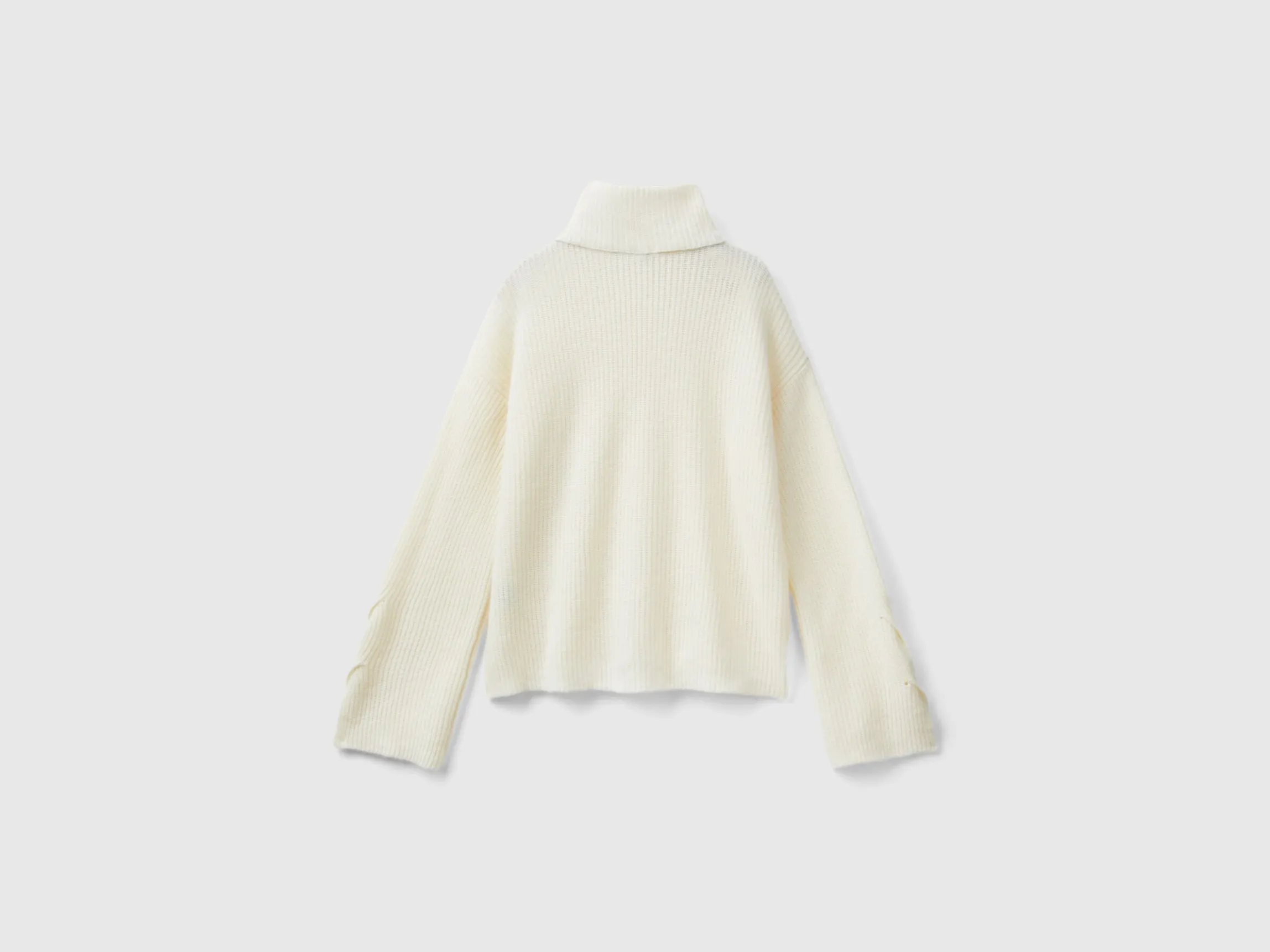 Turtleneck with wide collar