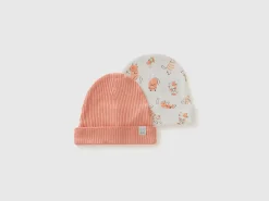 Two caps in organic cotton