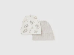 Two caps in organic cotton