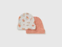 Two caps in organic cotton