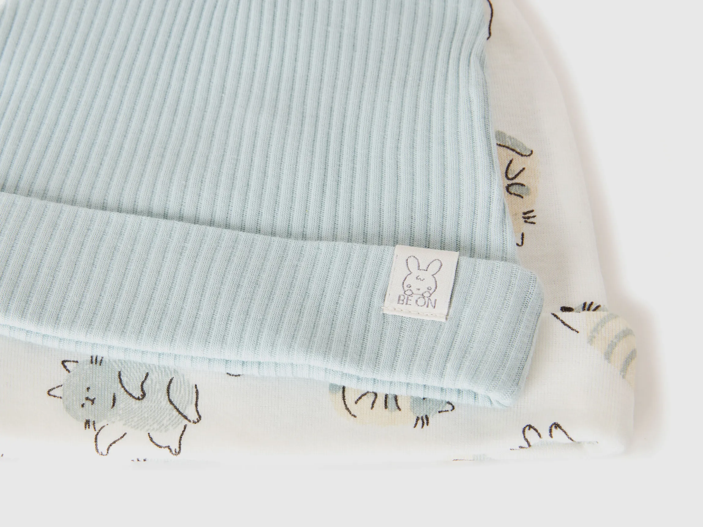 Two caps in organic cotton