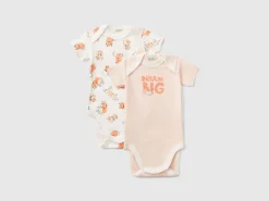 Two short sleeve bodysuits in organic cotton