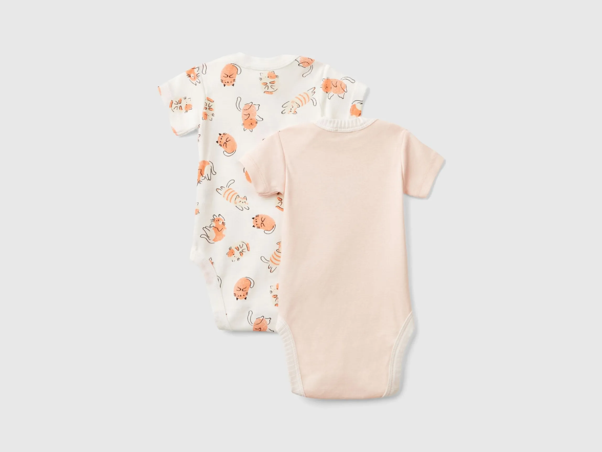 Two short sleeve bodysuits in organic cotton
