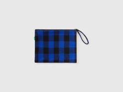 Two-tone check clutch