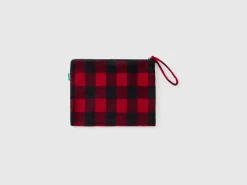 Two-tone check clutch