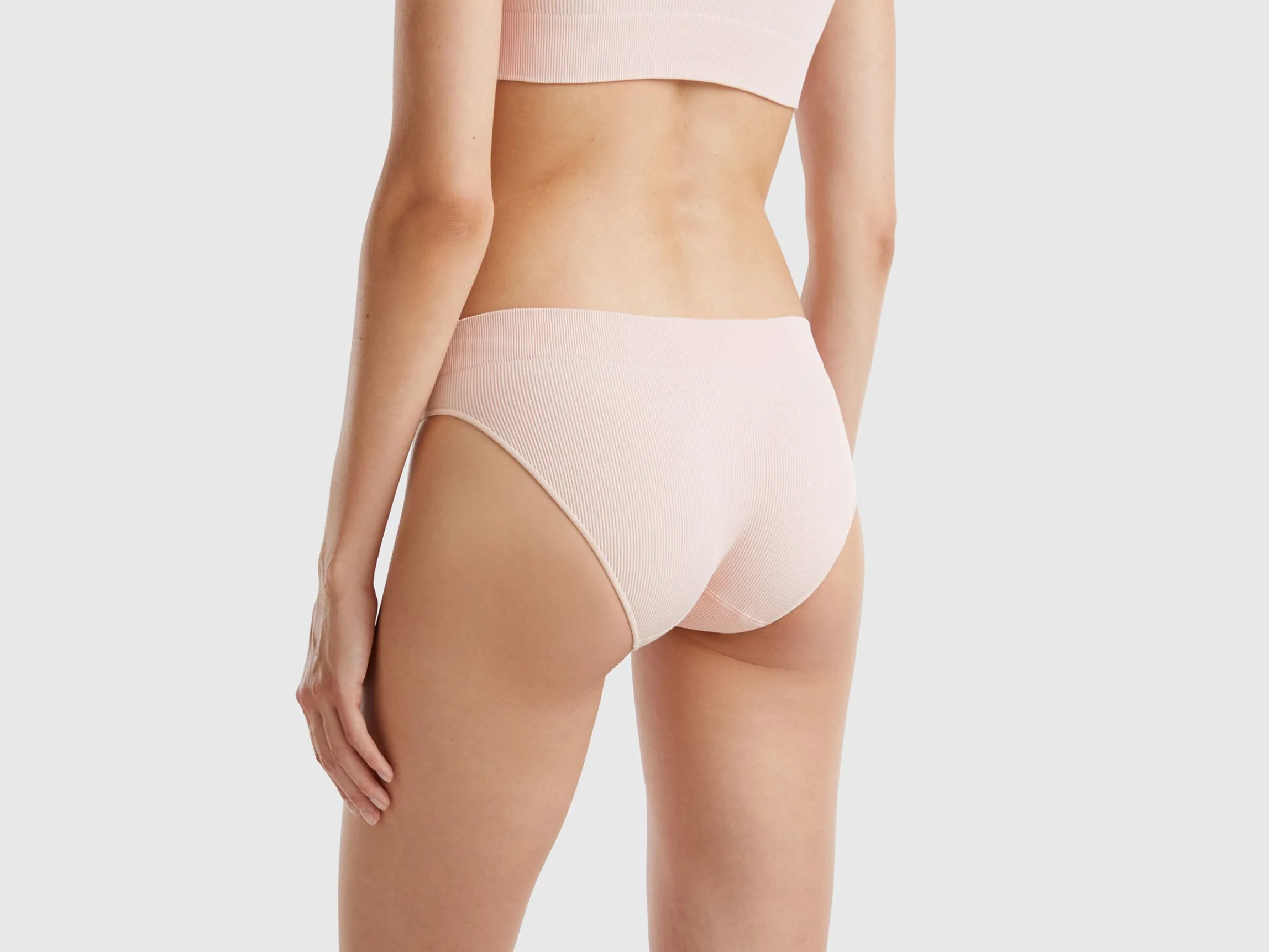 Underwear in recycled nylon blend