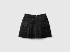 Velvet mini skirt with pockets