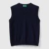 Vest in cashmere and wool blend