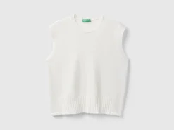 Vest in wool and viscose blend