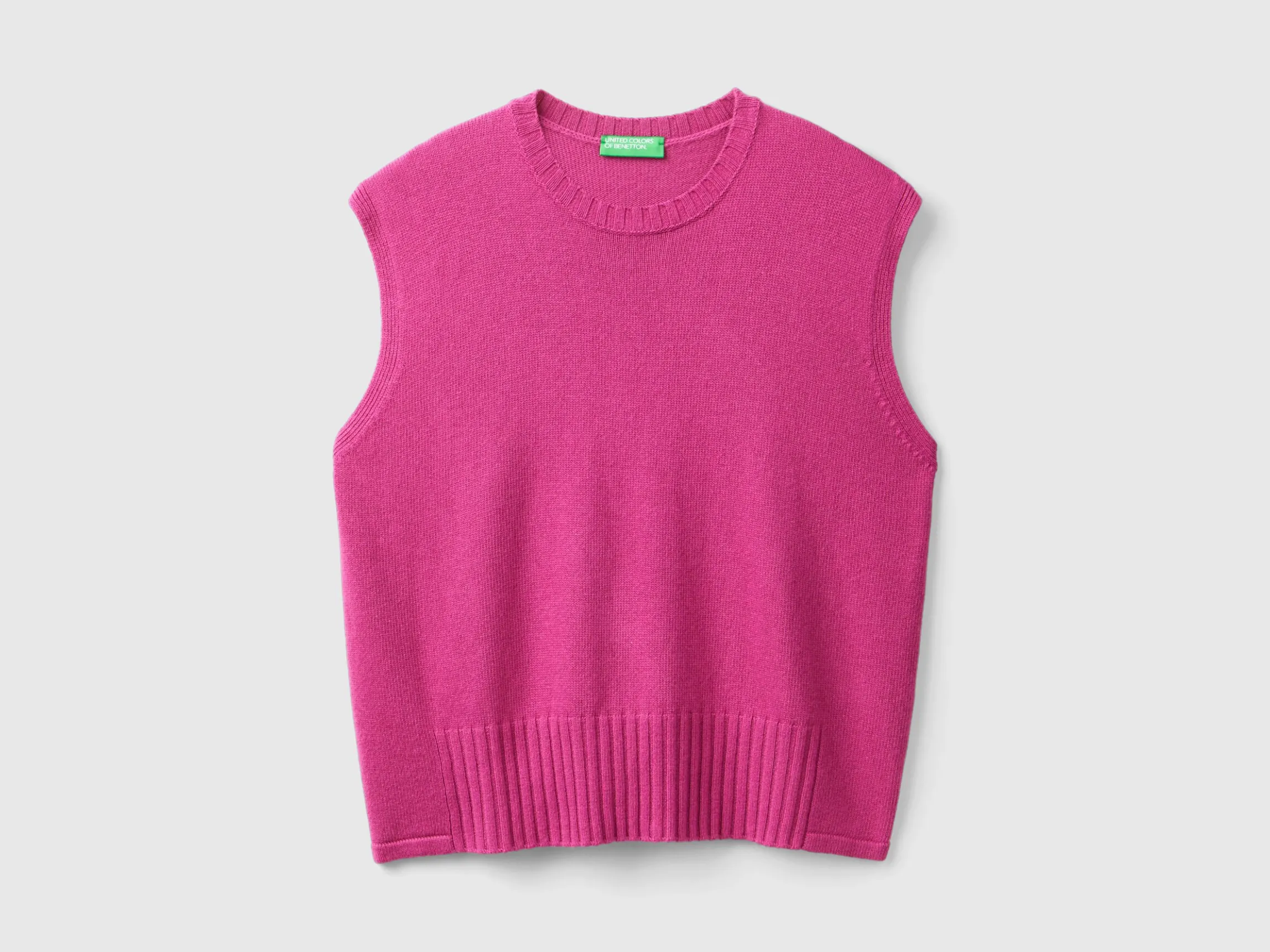 Vest in wool and viscose blend
