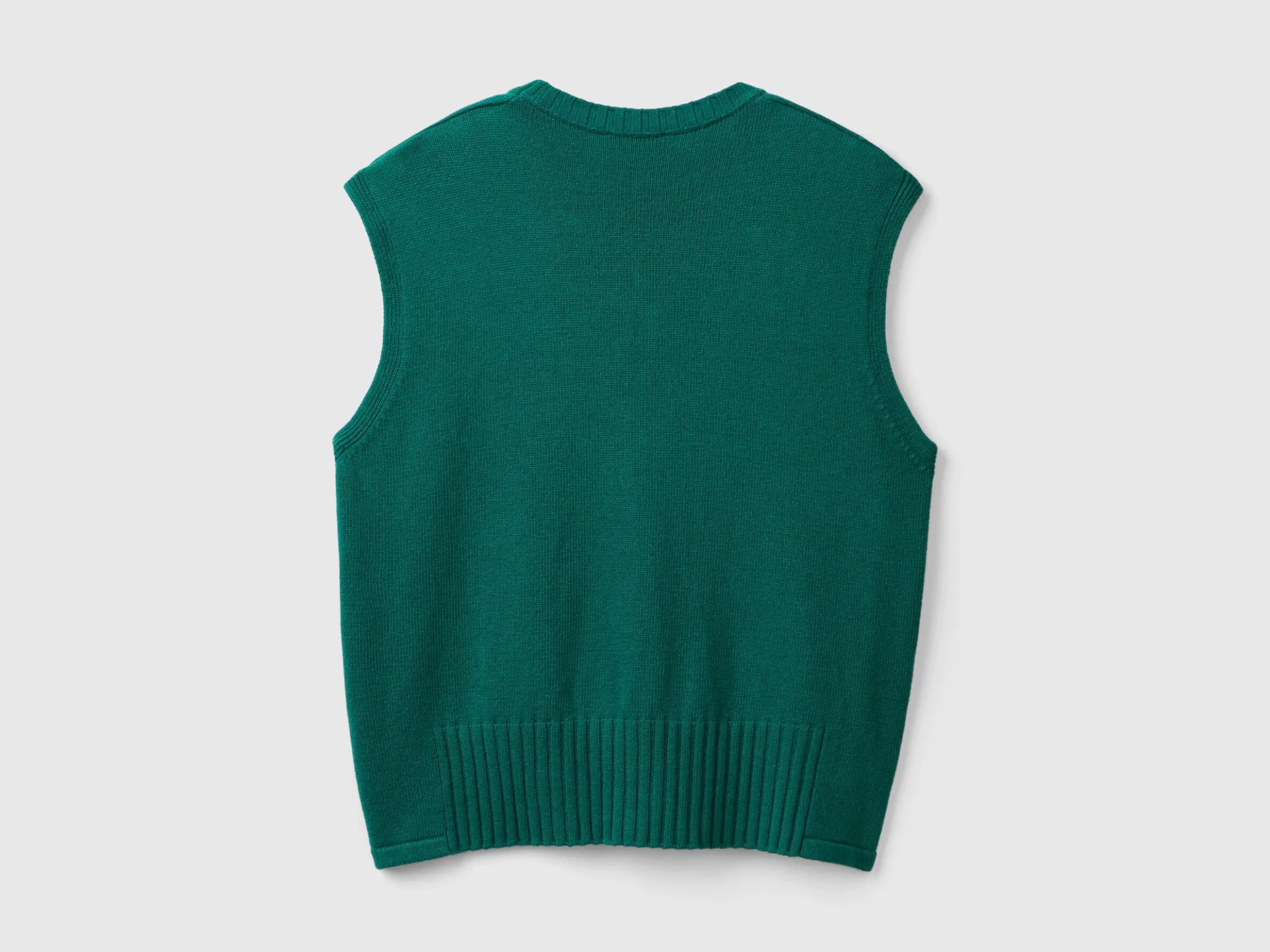 Vest in wool and viscose blend