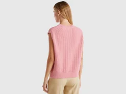 Vest with cable knit