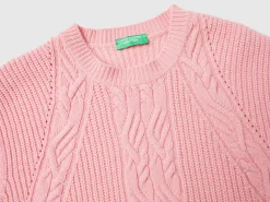 Vest with cable knit