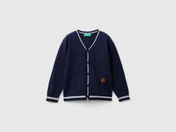 V-neck cardigan