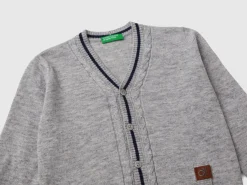 V-neck cardigan