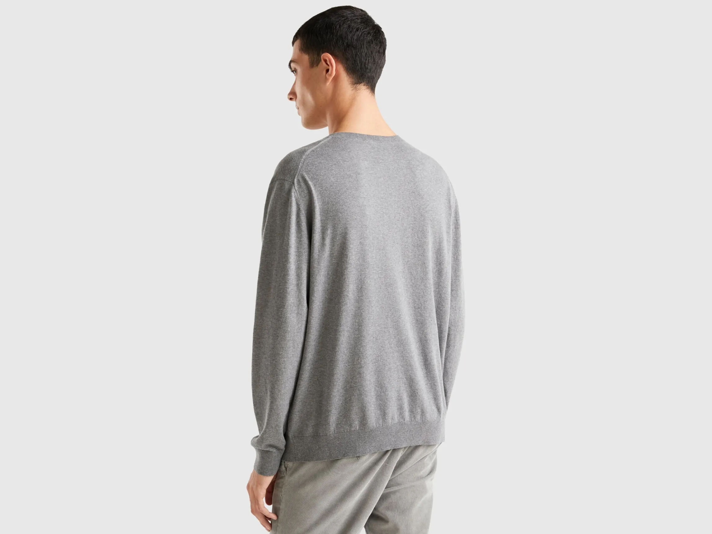 V-neck sweater in lightweight cotton blend