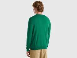 V-neck sweater in lightweight cotton blend