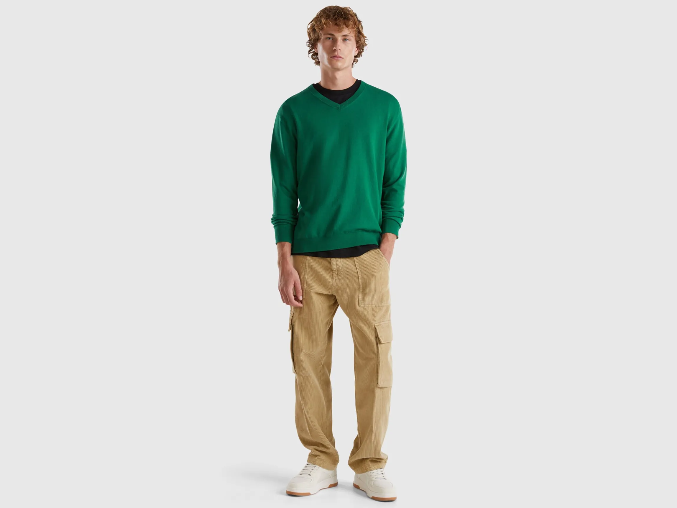 V-neck sweater in lightweight cotton blend