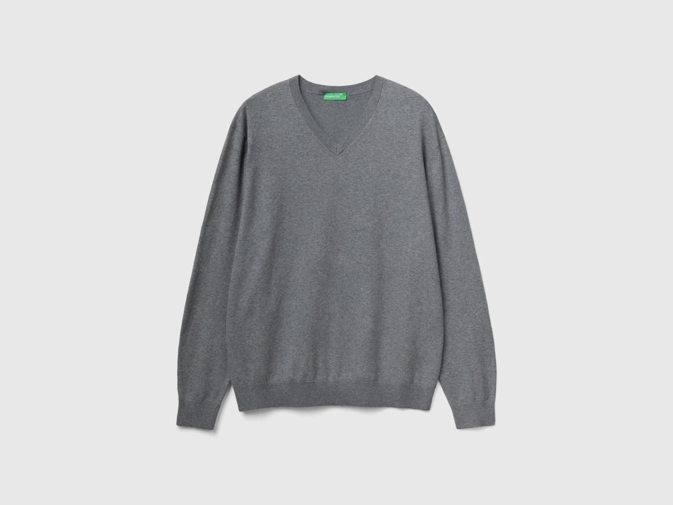 V-neck sweater in lightweight cotton blend