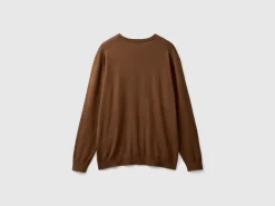 V-neck sweater in lightweight cotton blend