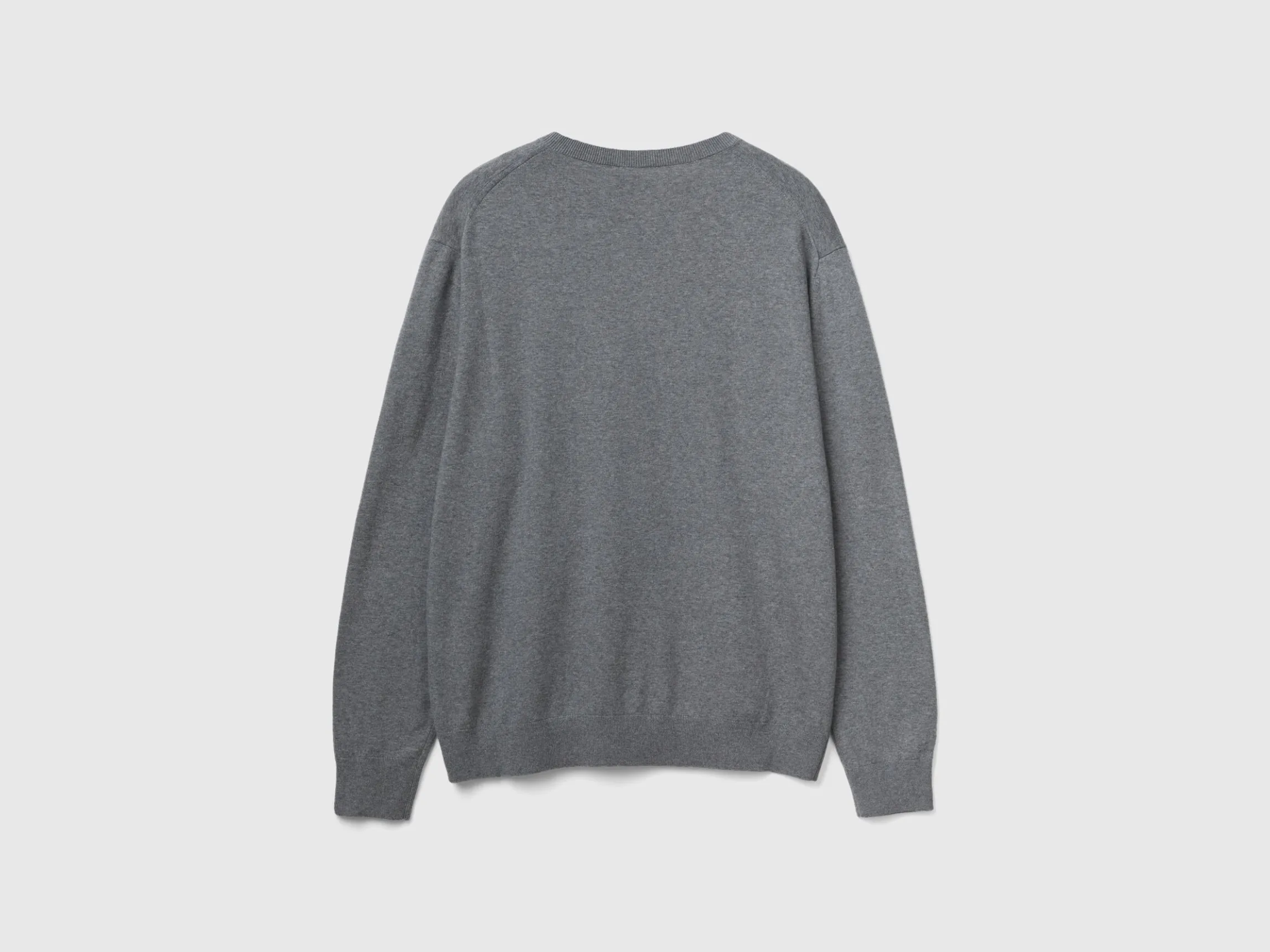 V-neck sweater in lightweight cotton blend